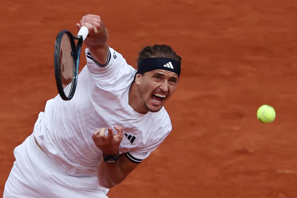 French Open: Zverev enters last eight, keeps the Grand Slam dream alive