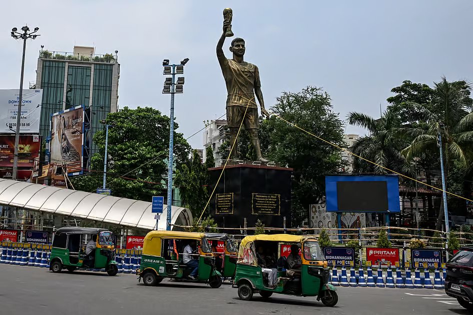 Giant Messi statue in India’s Kolkata will be removed over safety concerns