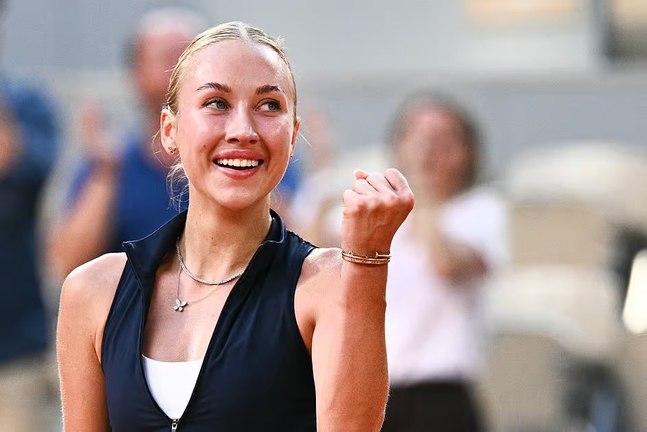 Gauff French Open title defence ends, Sabalenka, Osaka set up last-16 clash
