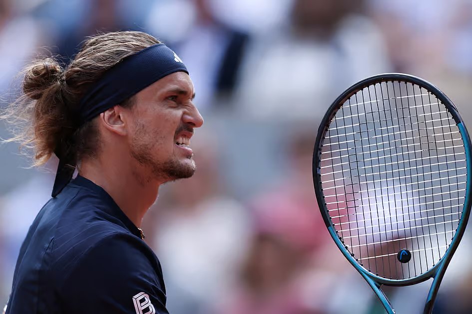 Resolute Zverev reels in Mensik, books French Open final with Cobolli