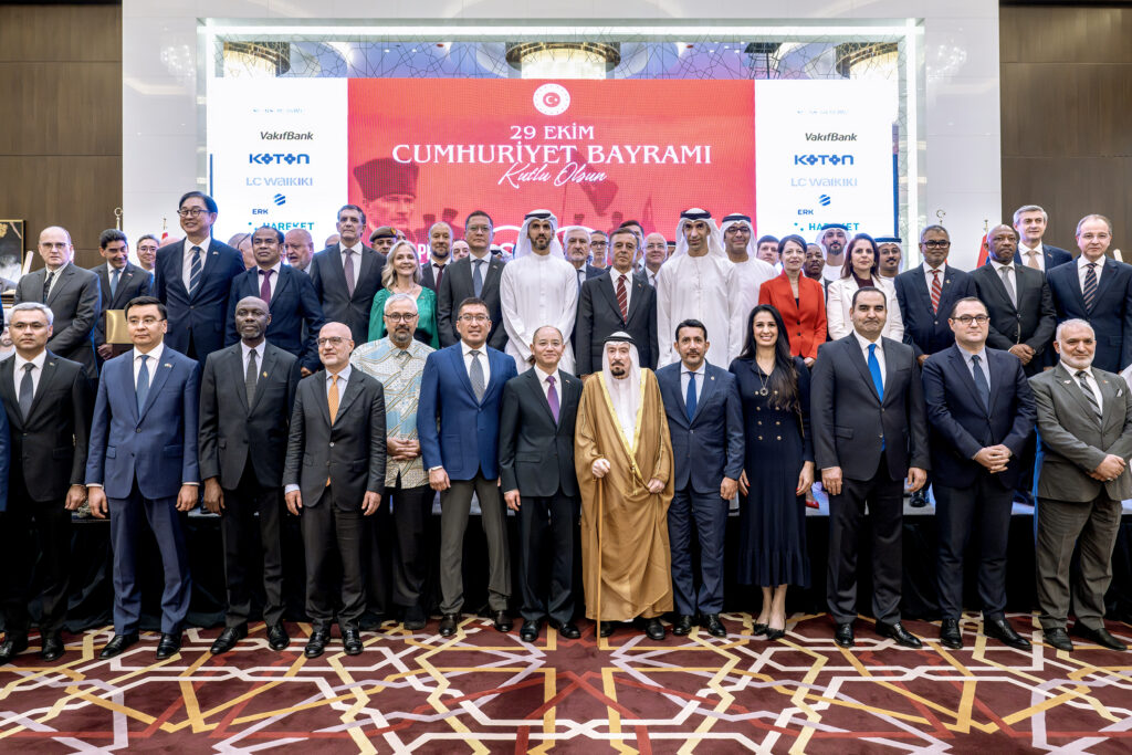 Thani Al Zeyoudi attends Turkish Embassy National Day reception