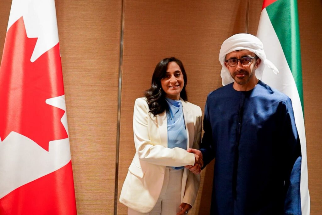Abdullah bin Zayed receives Canadian Foreign Minister